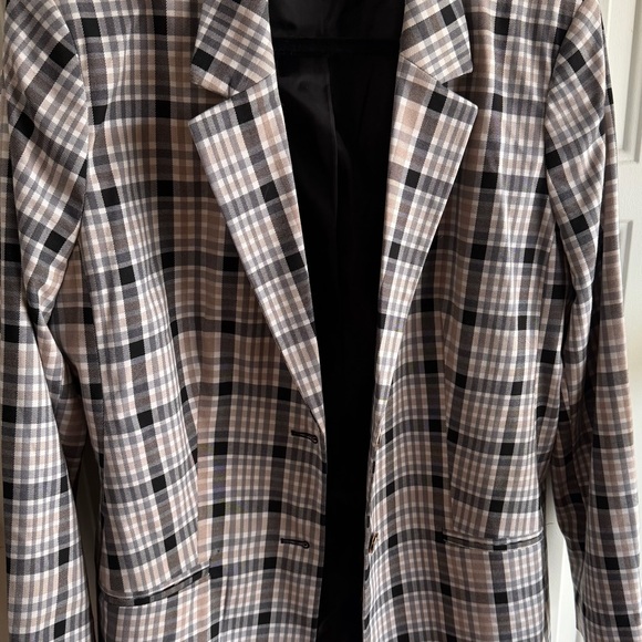 Liz Claiborne Jackets & Blazers - ✨ Liz Claiborne Plaid Blazer Jacket | Size 18 ✨